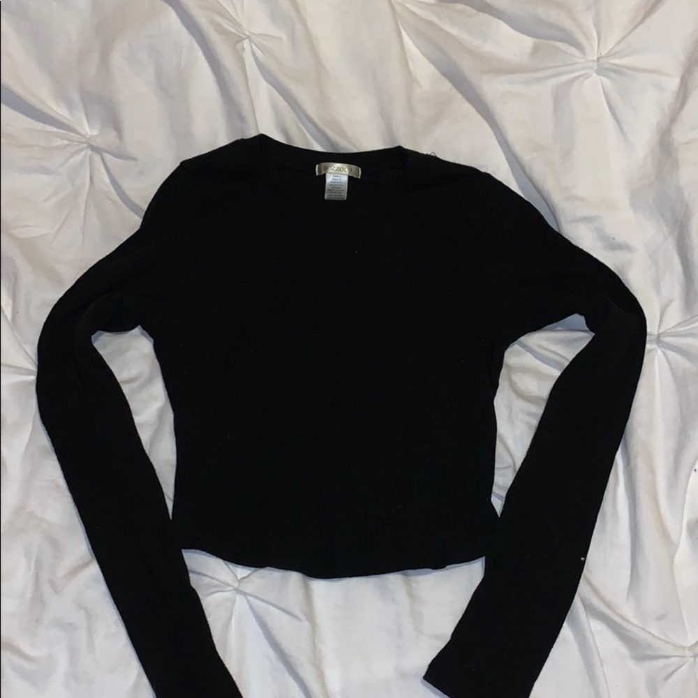 Black crop top